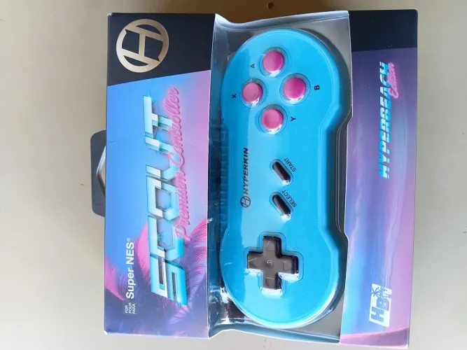 Controle Snes Hyperkin na caixa