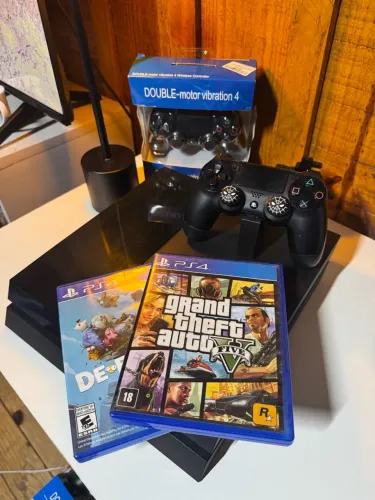 Playstation 4 + 2 controles + 2 jogos