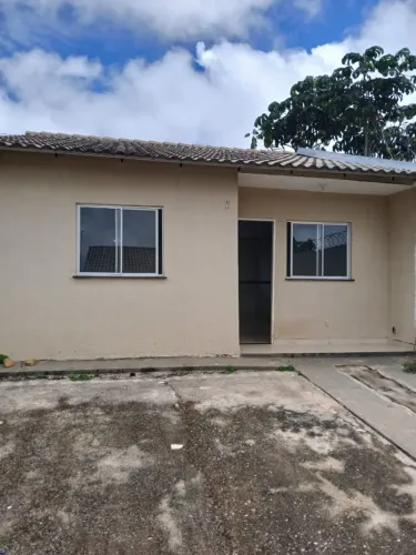 Alugo excelente casa no setor Royal Parque Águas Lindas-Go. Casa de 3 quartos.