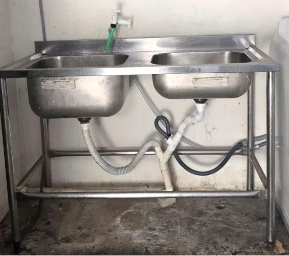 Pia Inox 2 cubas <br>1.2m<br>R$1.200,00<br>