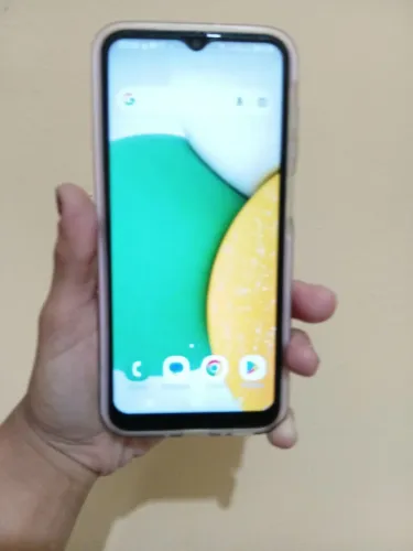 Vendo um Samsung core perfeito tudo funcionando perfeitamente cor preto top.