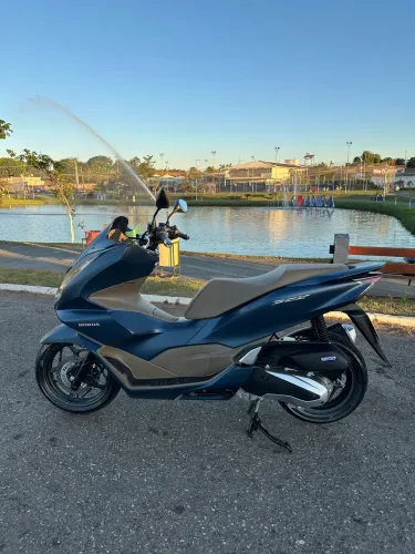 HONDA PCX 160 DLX 2023 - IMPECÁVEL