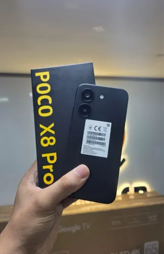 *Poco X8 Pro 5G*  8/256GB Semi Novo  Apenas 3 ciclos Bateria 100% Caixa e carregador 