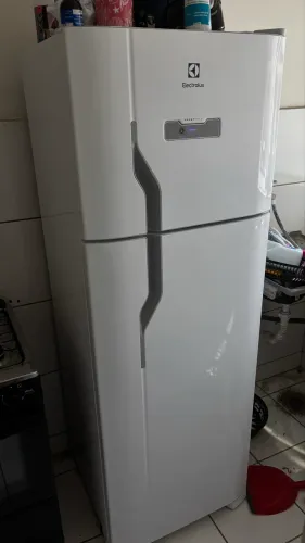Vendo geladeira nova 