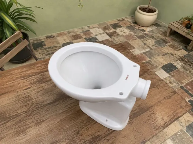Vaso sanitário suspenso (de parede) Delite