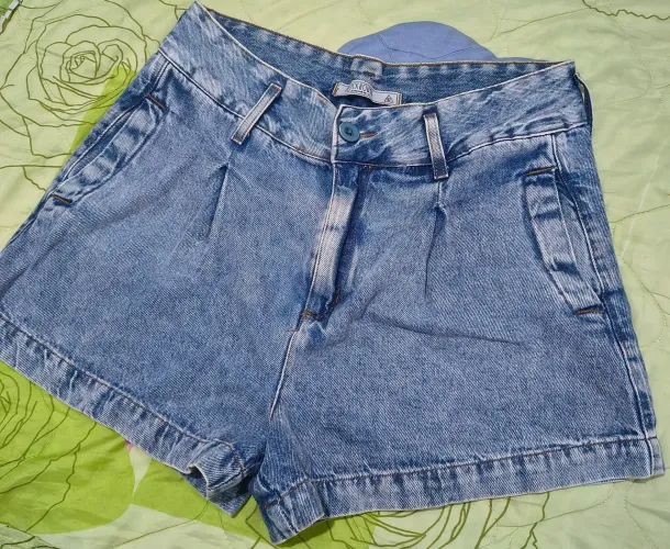 Short jeans