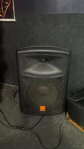 Caixa PA JBL