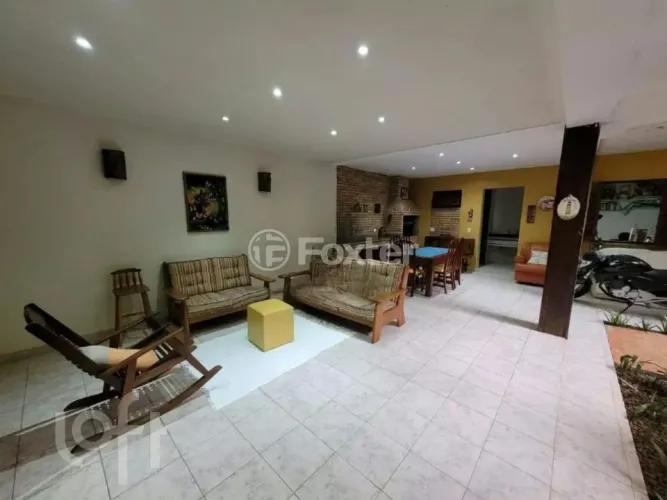Casa à venda Rua Tuiucuê, Jardim da Saúde - São Paulo