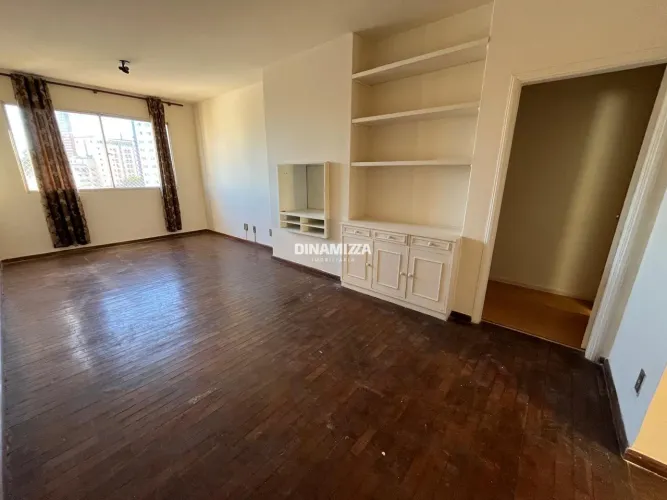 Apartamento em excelente localidade com 02 quartos