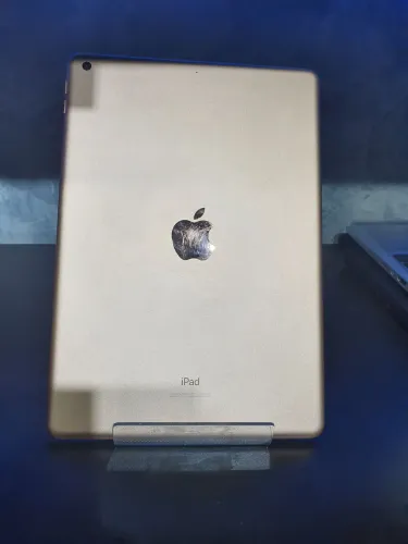 IPad 8° geração Rose 32GB com caixa 