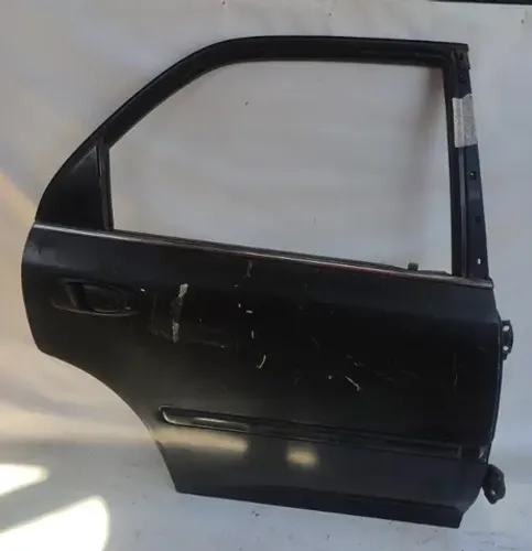 Porta Traseira Direita Honda Civic 1992/1995 com detalhe