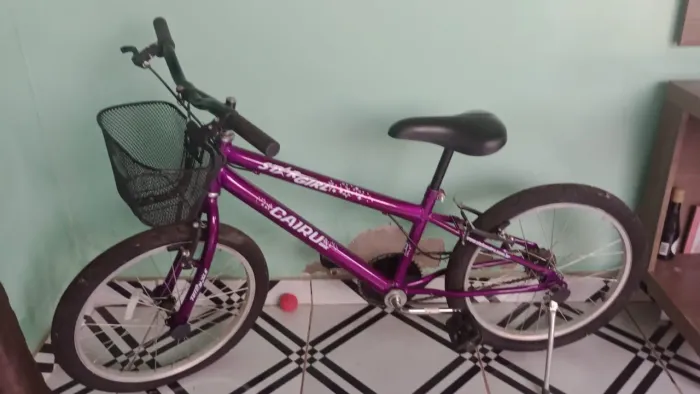 Vendo uma bicicleta nova