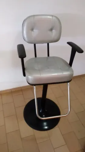 Cadeira infantil para Salão de Beleza