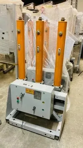 Disjuntor M T Motorizado Beghim 630 A P L 15 C