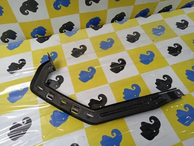 Guia Farol Direito Hyundai Hb20 2013-2019