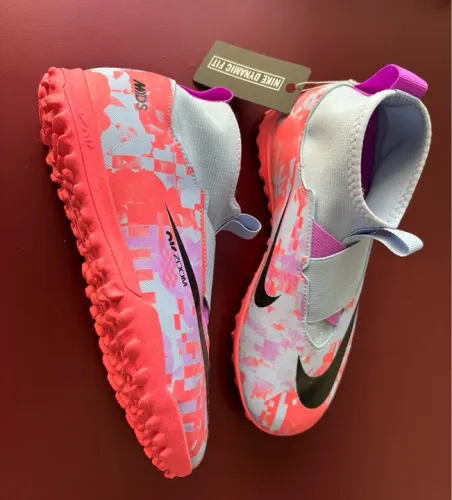 Chuteira Society Nike CR7 - Nova