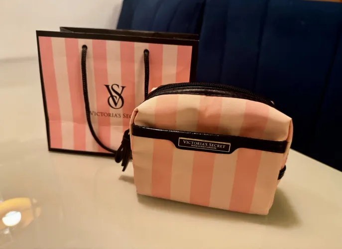 Vendo Necessárie Victoria's Secret Original Importada