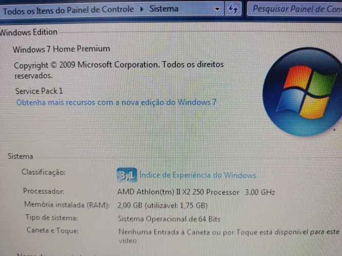 Computador usando em ótimo estado