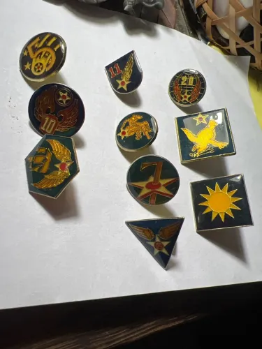 Broches americanos originais