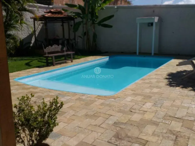 Trevo - Casa Residencial 13 quartos à venda na Anuar Donato