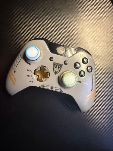Controle Xbox One - Edição Call of Duty: Advanced Warfare (Usado)