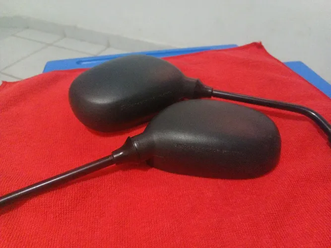 Retrovisor Yamaha não é original! 