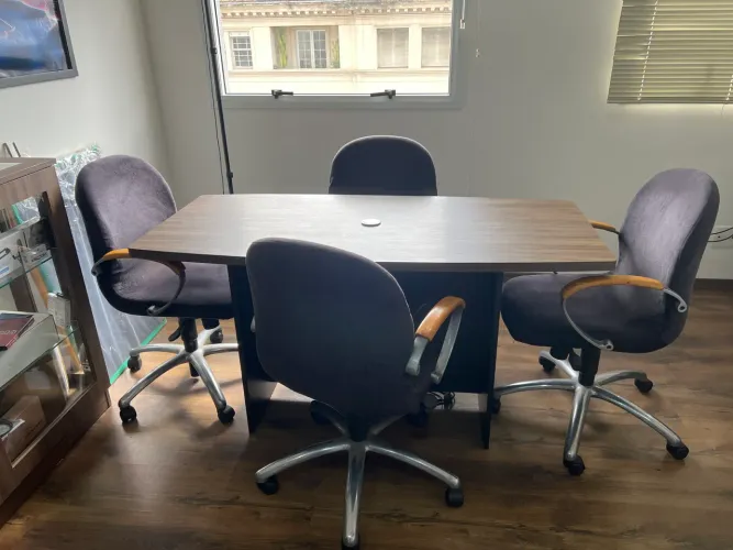 Mesa para reunião