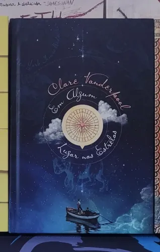 Livro Em algum lugar nas estrelas - ed. Darkside (capa dura)