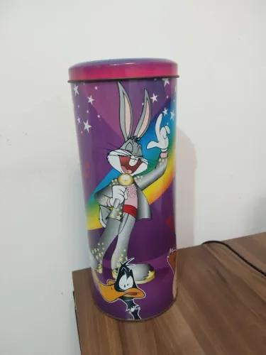 Lata Colecionável Vintage Bugs Bunny (Pernalonga)
