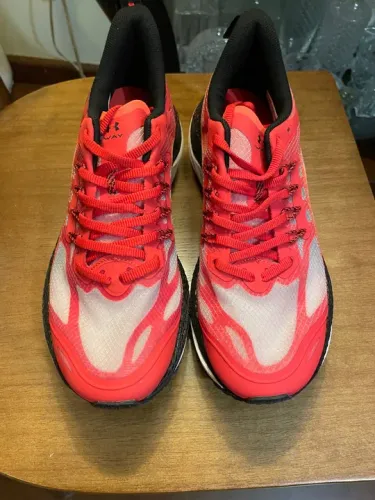 Tênis under armour hovr 39