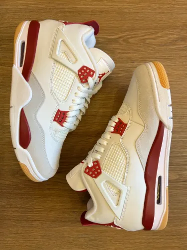 Air Jordan 4 Varsity Red 