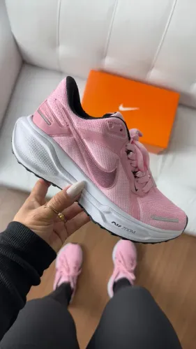 Tênis Nike Zoom feminino 