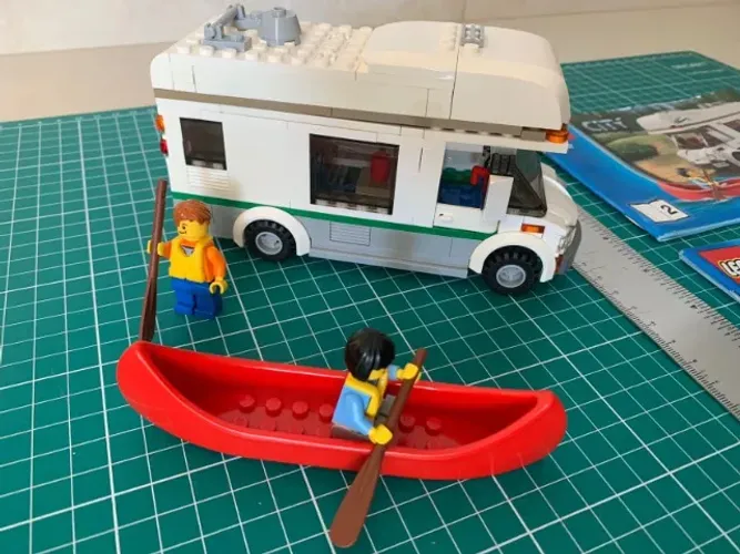 Lego Camper Van - 60057