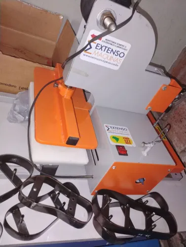 Máquina de cortar chinelo