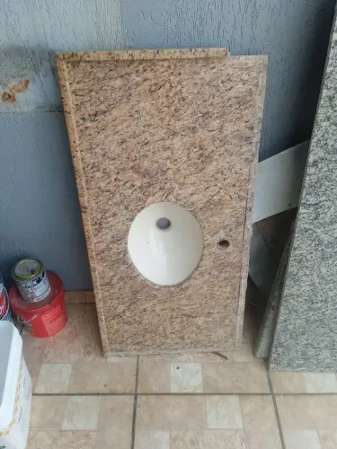 Bancada pia banheiro 1,05 por 0,50 metros