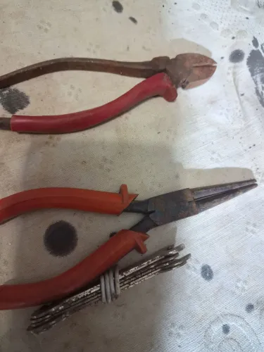 Alicates de corte e bico fino