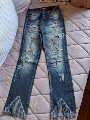 Calça Jeans Feminina Destroyed Recorte na Barra John John - Tamanho 36