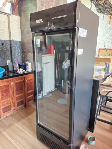 Refrigerador Expositor Vertical EOS 510 Litros Eco Gelo All Black EEV500P2 110V