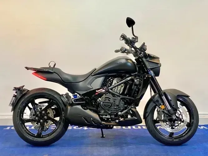 Suzuki Zontes 350 S  Completa + Brinde