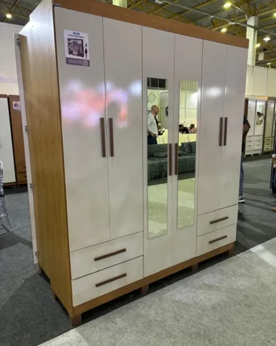 Guarda-Roupa 6 Portas com Espelho e Gavetas