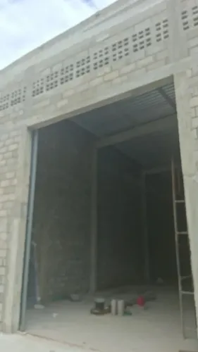 ALUGO GALPÃO 300M2 ITAPUÃ