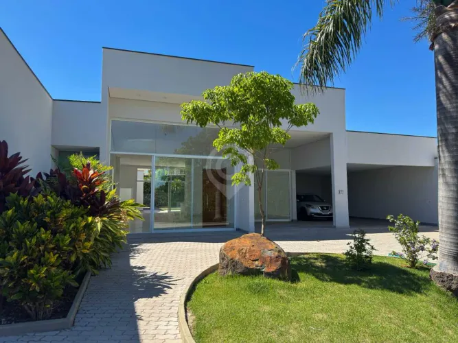 Casa em Condomínio : / Residencial / Ortizes