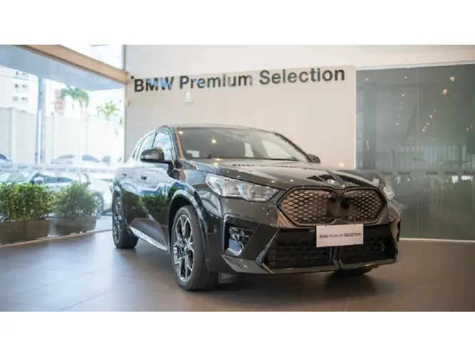 BMW IX 2 Xdrive 30 M Sport (elétrico) 2025