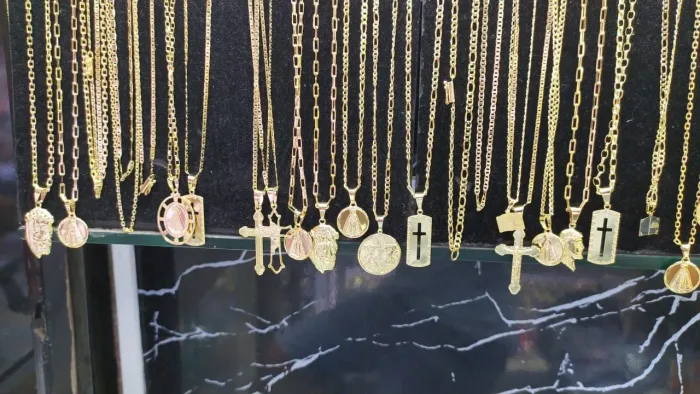 Colares religiosos folheados a ouro - Diversos modelos