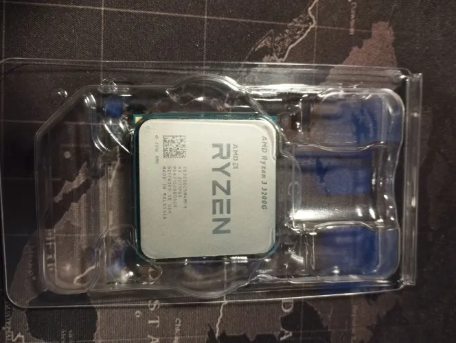 Ryzen 3 3200g + cooler AMD