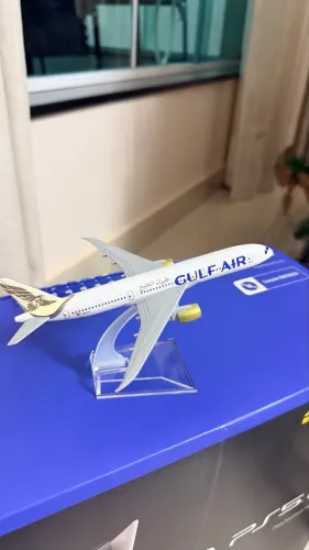 Miniatura de avião GULF AIR 1/500