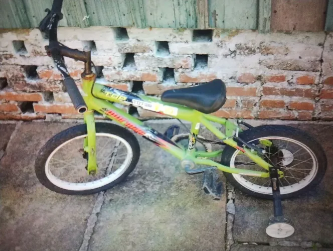 Vende-se bicicleta infantil aro 16