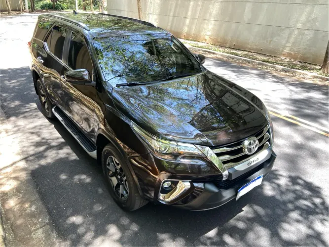 Toyota Hilux SW4 SRX Diamo. 4X4 2.8 TB DIE AUT 2019