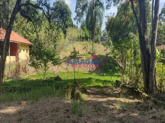 Chacara em Jacareí, no bairro Jardim Santo Antônio da Boa Vista, à venda.