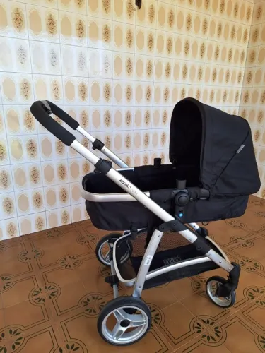 Carrinho bebe Infanti Epic Lite - Novinho